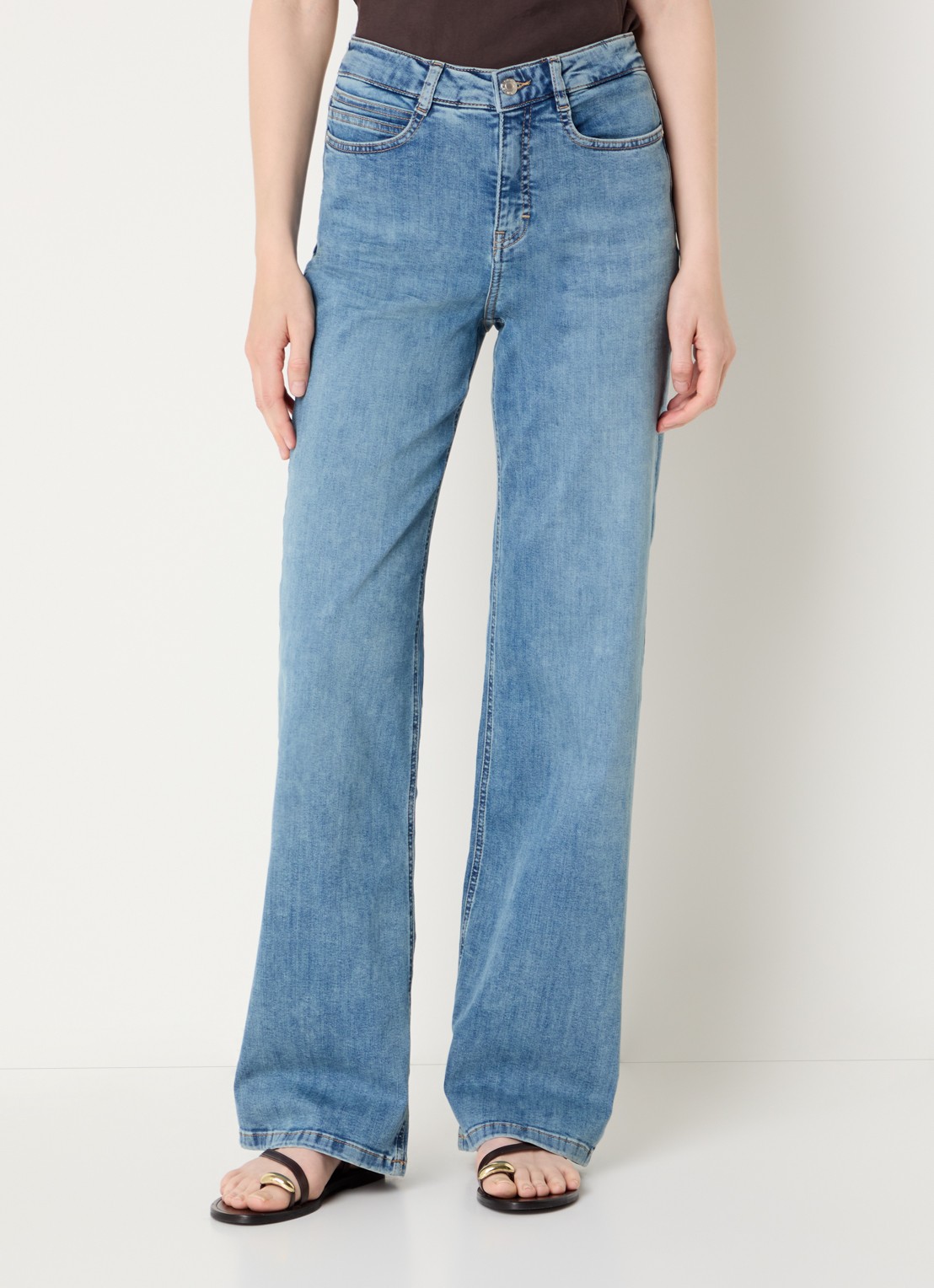 OPUS Melly Modern mid waist straight leg jeans met medium wassing - detail indigo