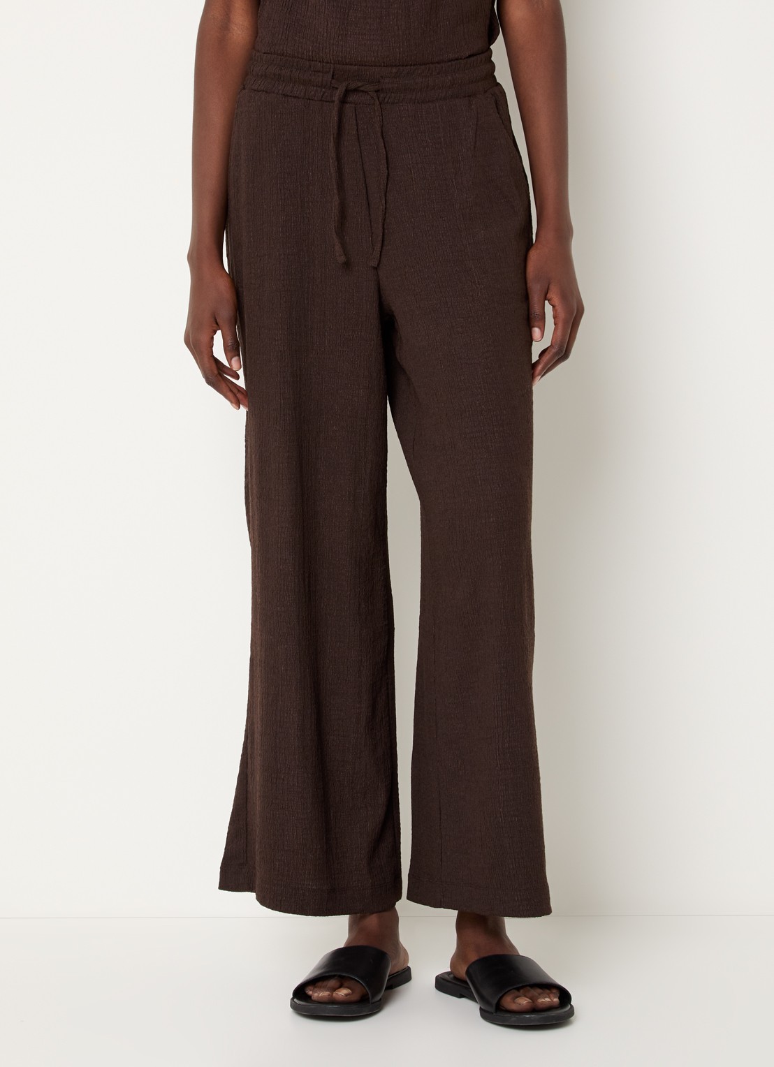 OPUS Mileni high waist loose fit pantalon met structuur - detail 4 bruin