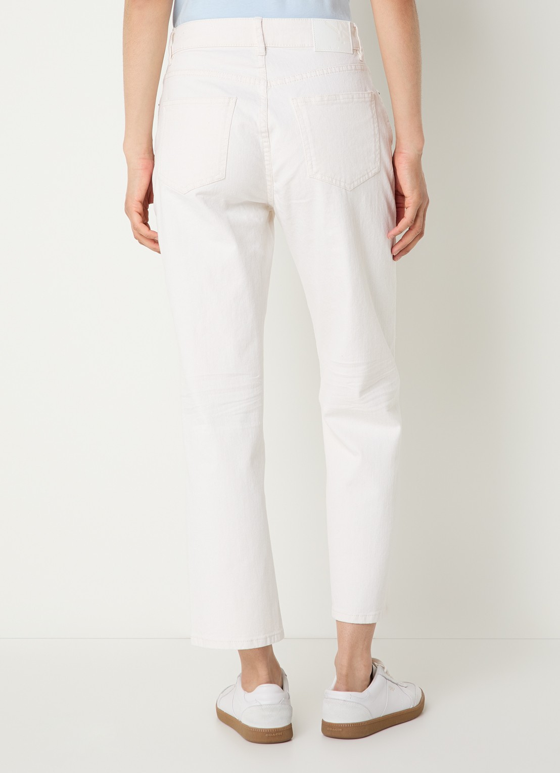 OPUS Minah Honest mid waist straight leg cropped jeans met steekzakken - achterkant beige