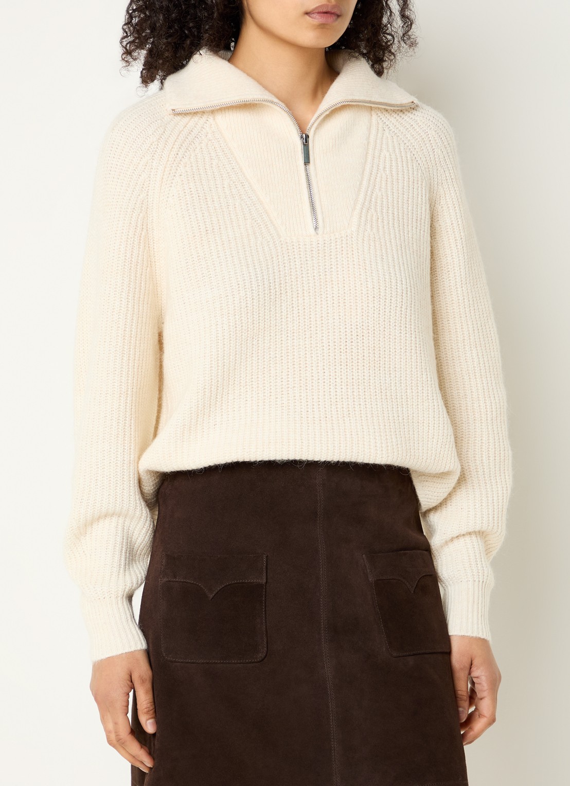OPUS Poy grofgebreide trui in alpaca wolblend met halve rits - detail 4 gebroken wit