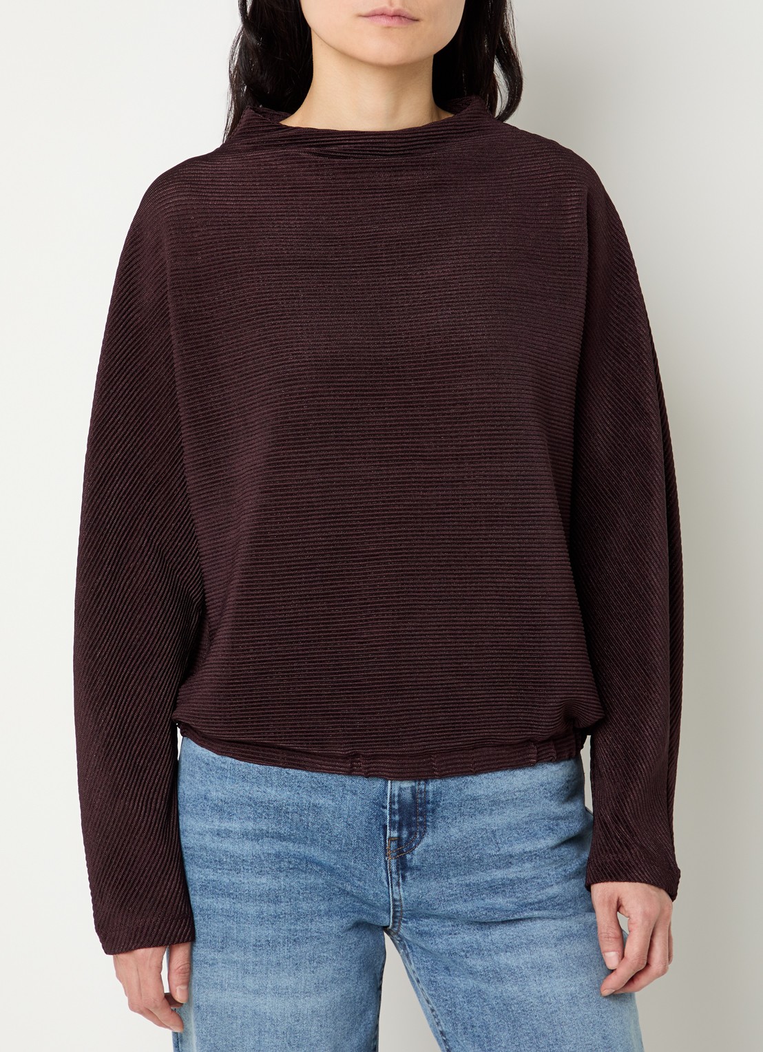 OPUS Saglanz top met ribstructuur - detail 4 aubergine