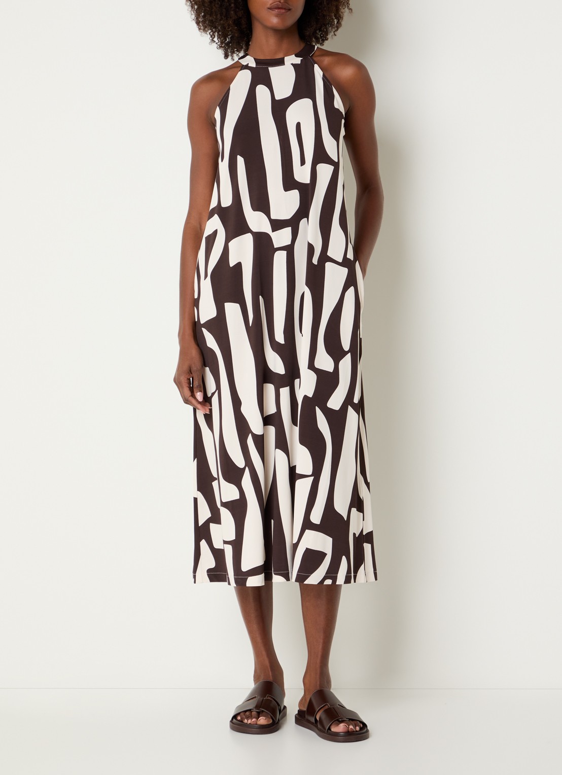 OPUS Wina Dune maxi A-lijn jurk met print - detail 4 donkerbruin