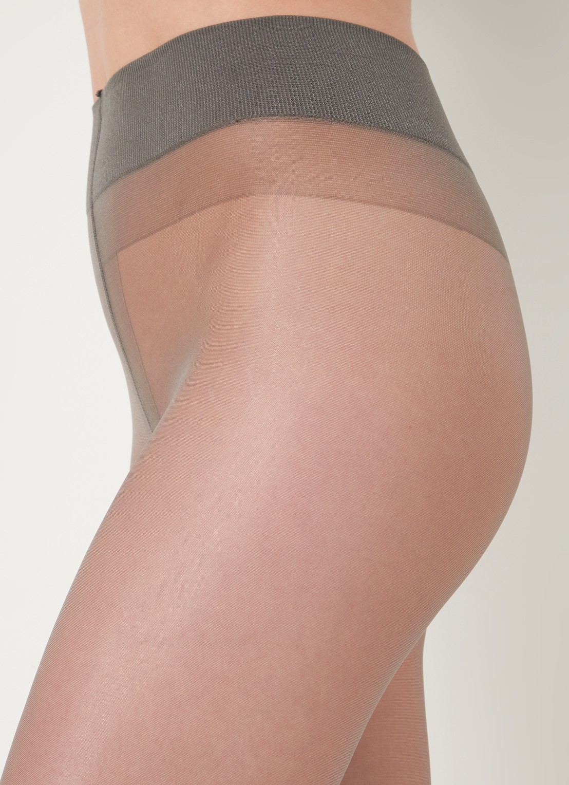 Oroblu Magie panty in 20 denier - detail 2 zilver