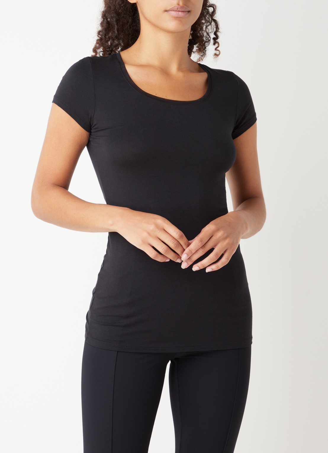 Oroblu Perfect Line T-shirt met ronde hals - voorkant 2 zwart