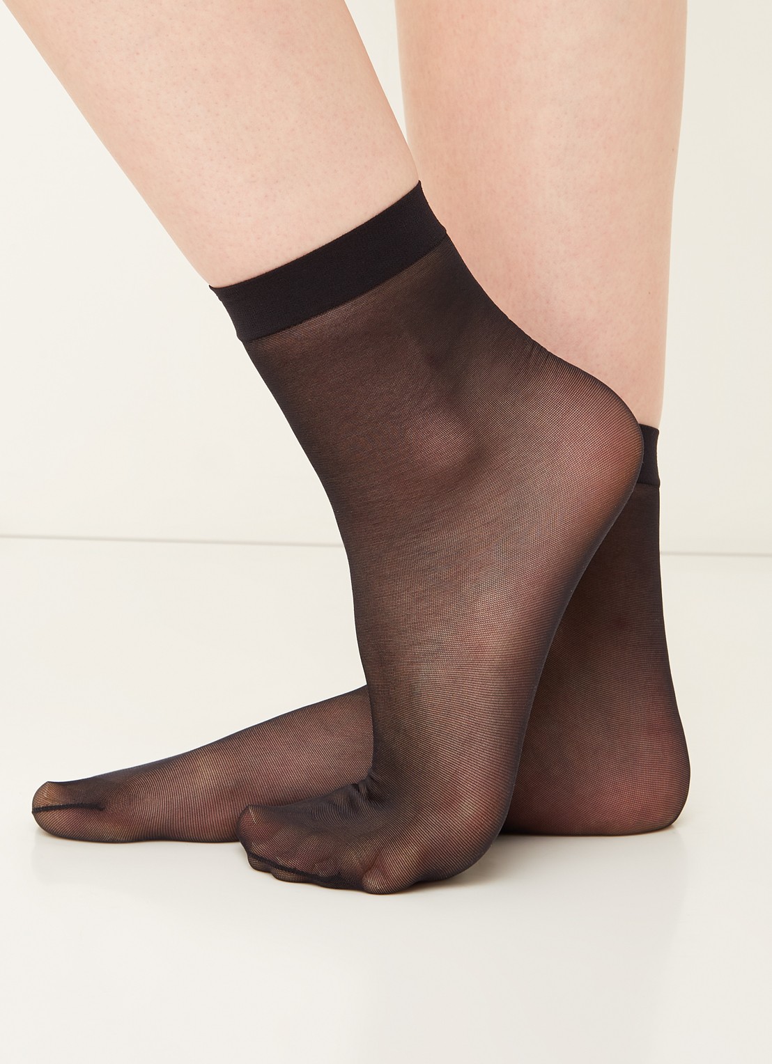 Oroblu Petit pantysokken in 20 denier - voorkant 2 zwart