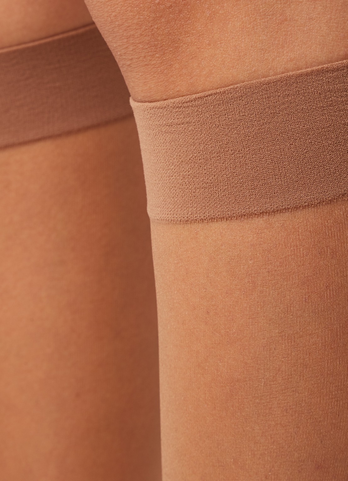 Oroblu Suntime Sun kniekousen in 15 denier - detail 2 beige