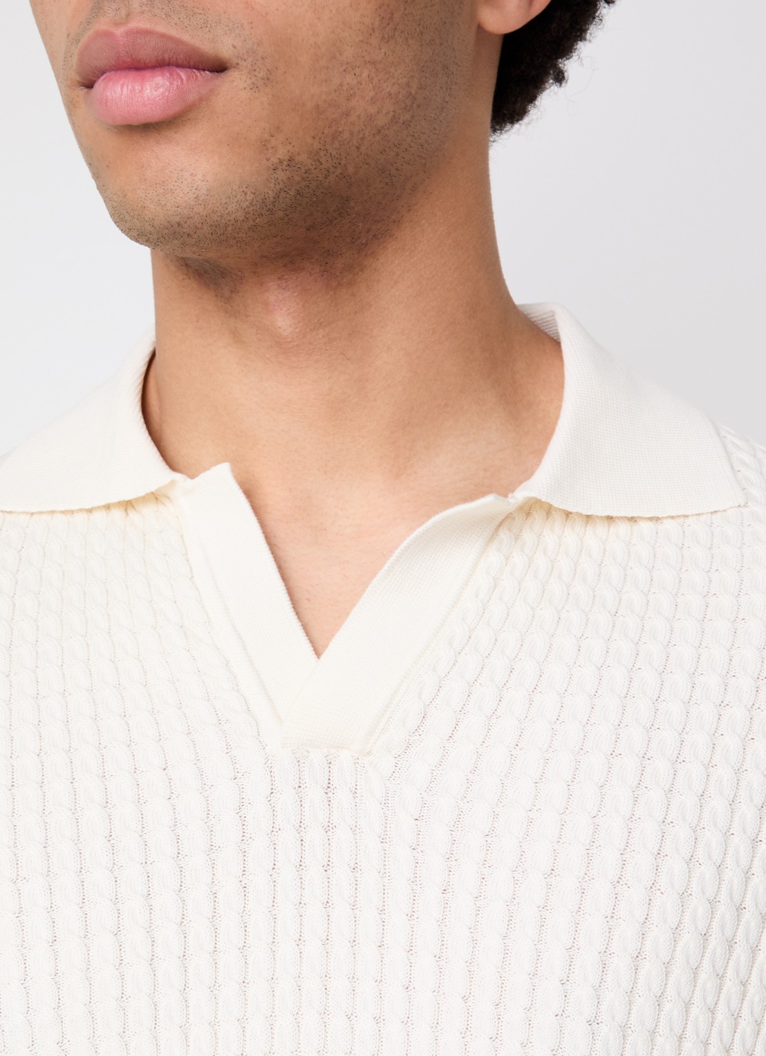 Oscar Jacobson Alf fijngebreide polo met structuur - detail 5 creme