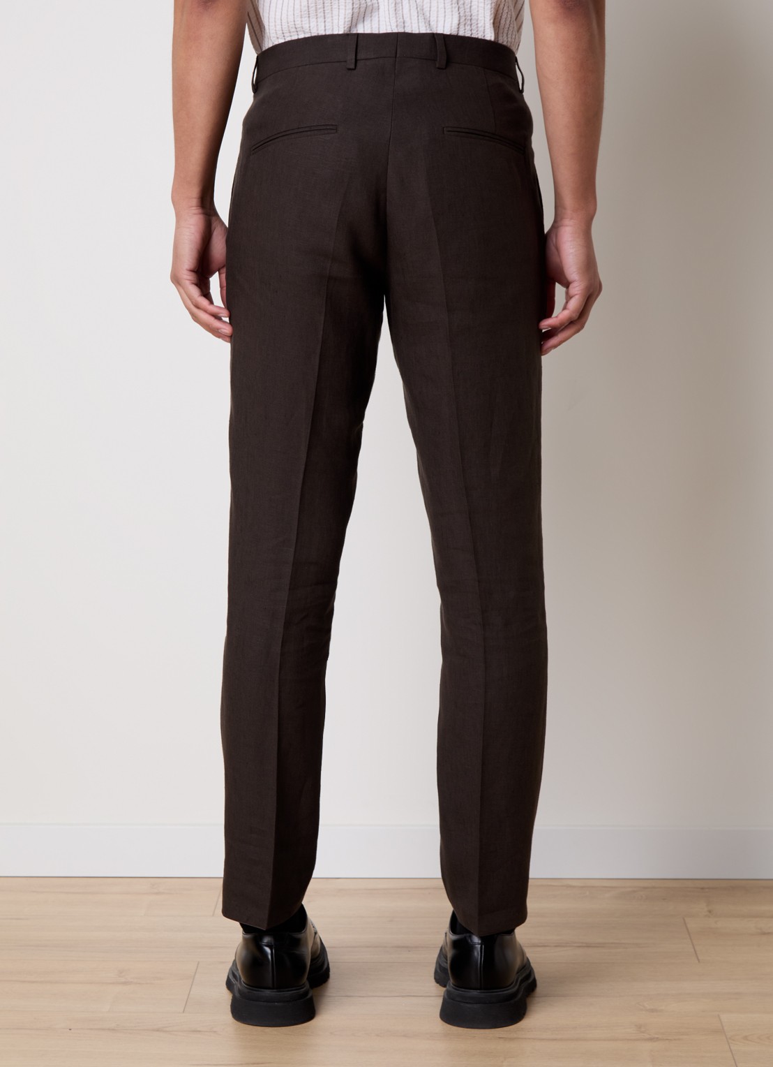 Oscar Jacobson Dandy straight fit pantalon van linnen - achterkant 6 donkerbruin