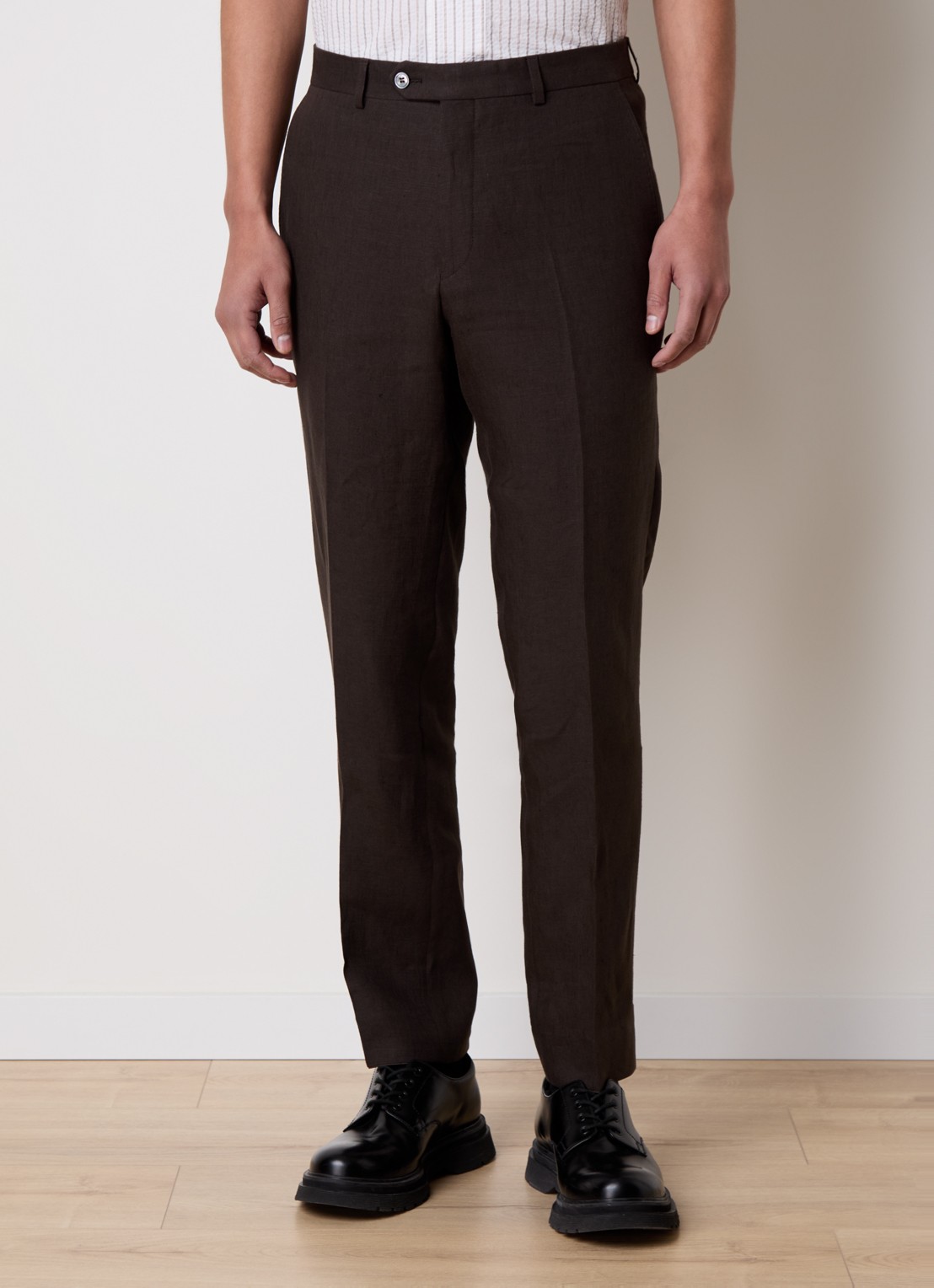 Oscar Jacobson Dandy straight fit pantalon van linnen - detail donkerbruin