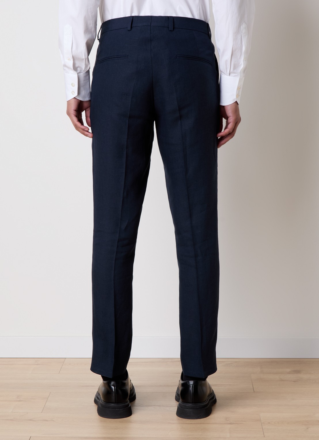Oscar Jacobson Dandy straight fit pantalon van linnen - achterkant donkerblauw