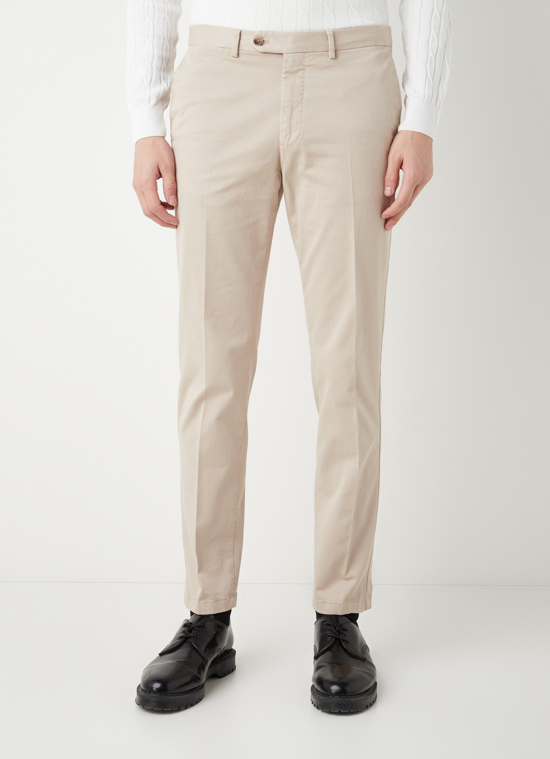 Oscar Jacobson Danwick straight fit chino met stretch  - detail 4 beige