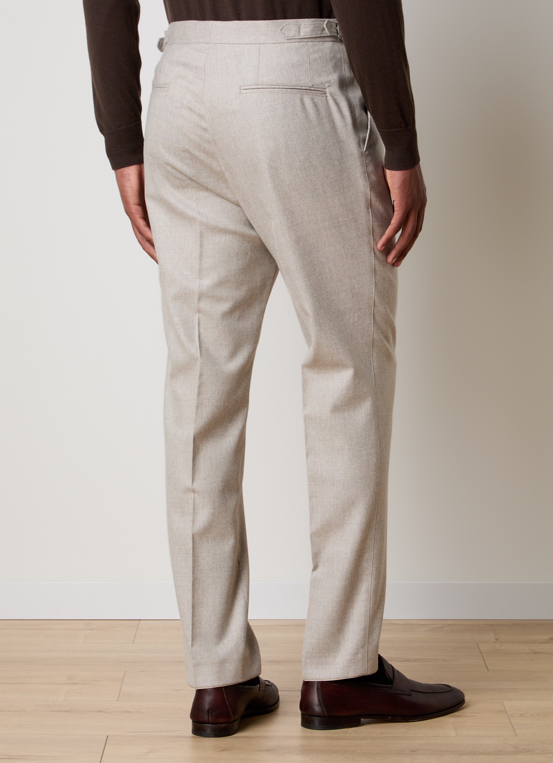 Oscar Jacobson Delon Evo straight fit pantalon van wol met steekzakken - achterkant zand