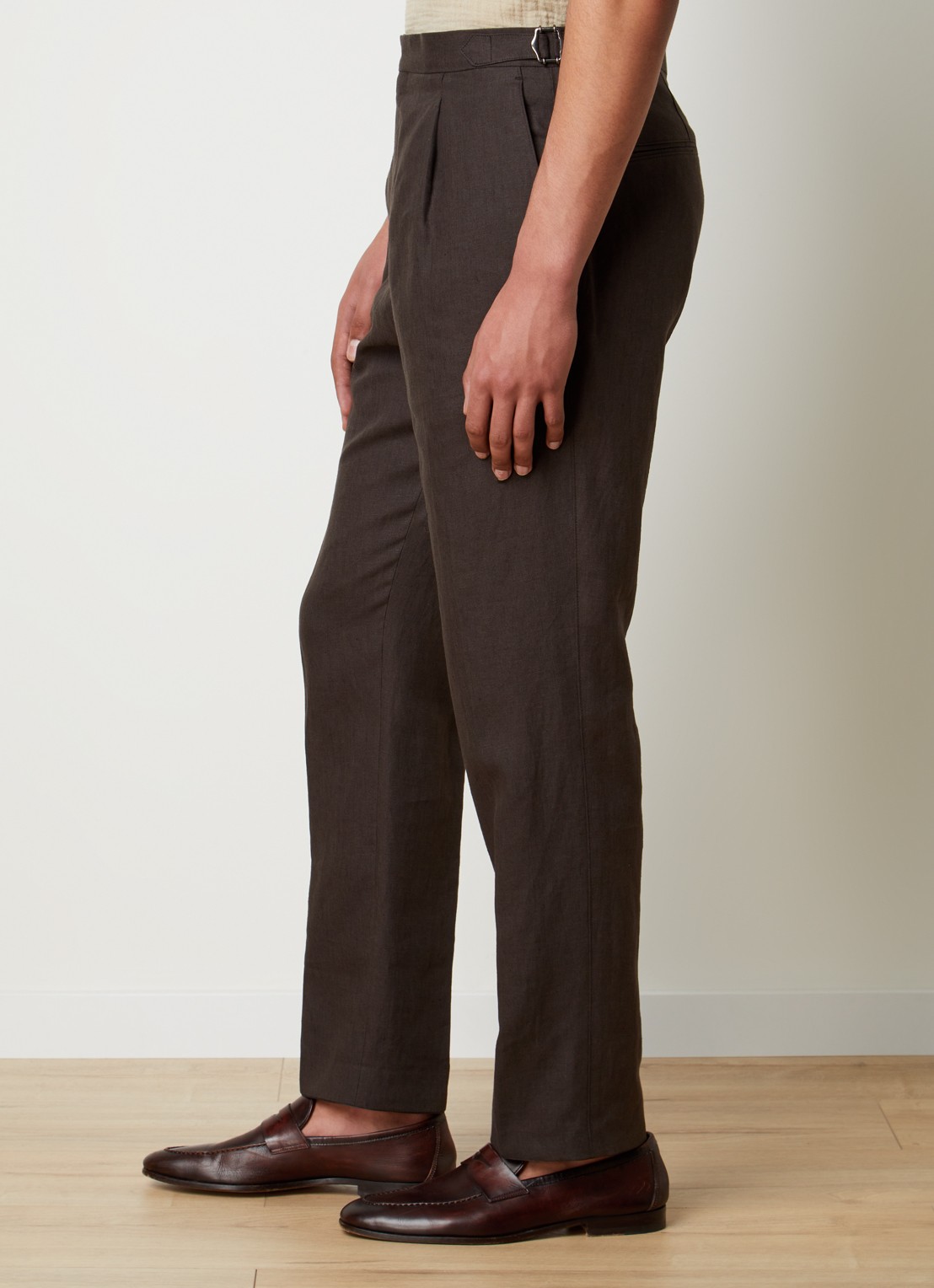 Oscar Jacobson Delon straight fit pantalon van linnen met steekzakken - detail 2 donkerbruin