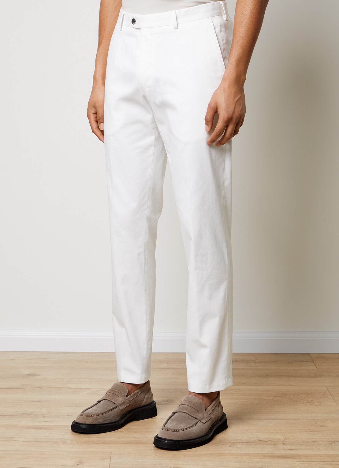 Oscar Jacobson Denz tapered fit chino met steekzakken - detail gebroken wit