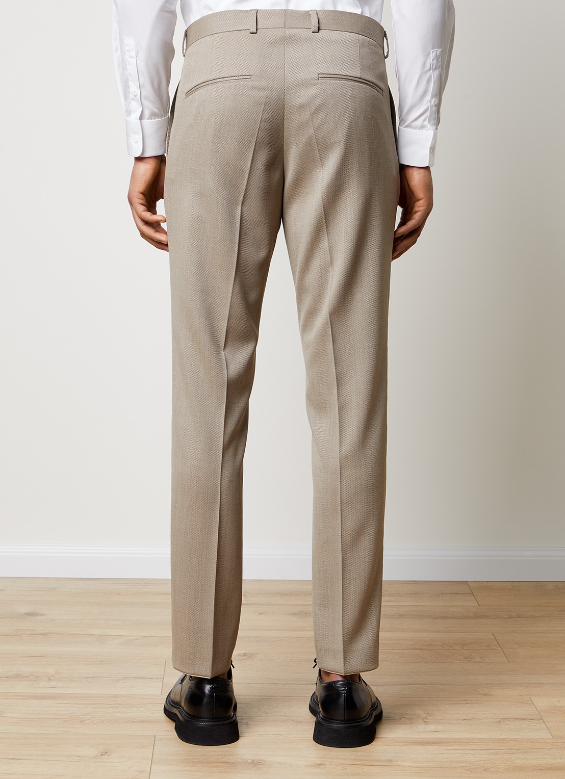 Oscar Jacobson Denz tapered fit chino met steekzakken - achterkant 8 zand