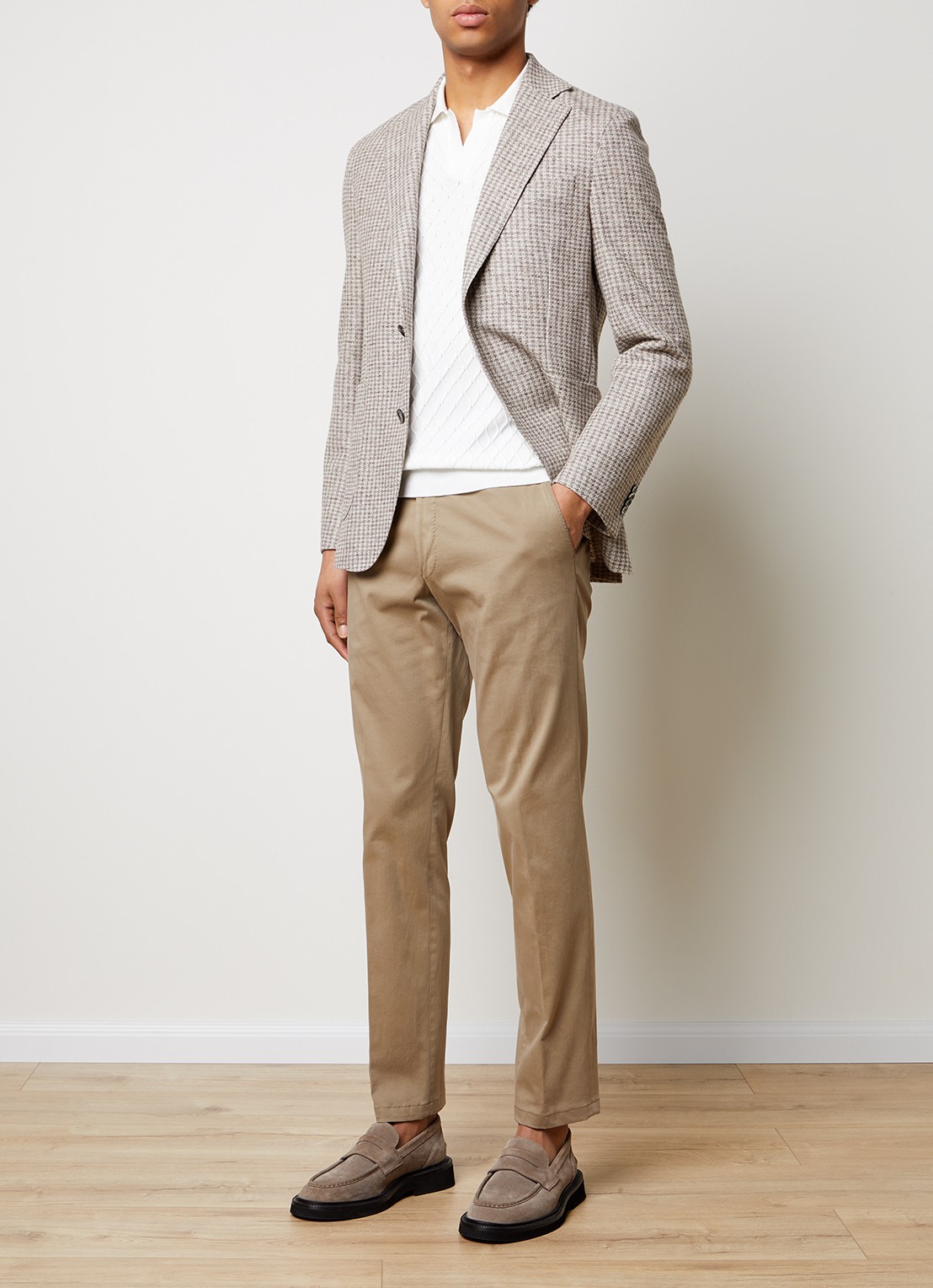 Oscar Jacobson Denz tapered fit chino met steekzakken - voorkant 7 camel
