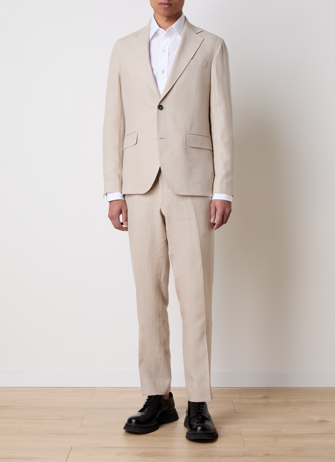 Oscar Jacobson Fogerty regular fit colbert van linnen met klepzakken - voorkant 8 beige