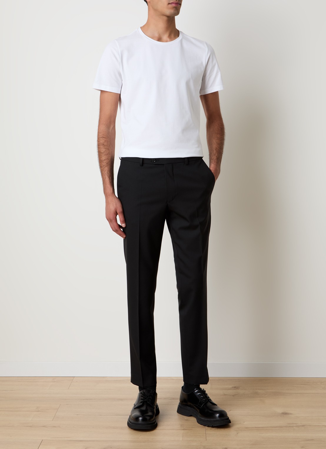 Oscar Jacobson Kyran T-shirt met stretch - voorkant 3 wit