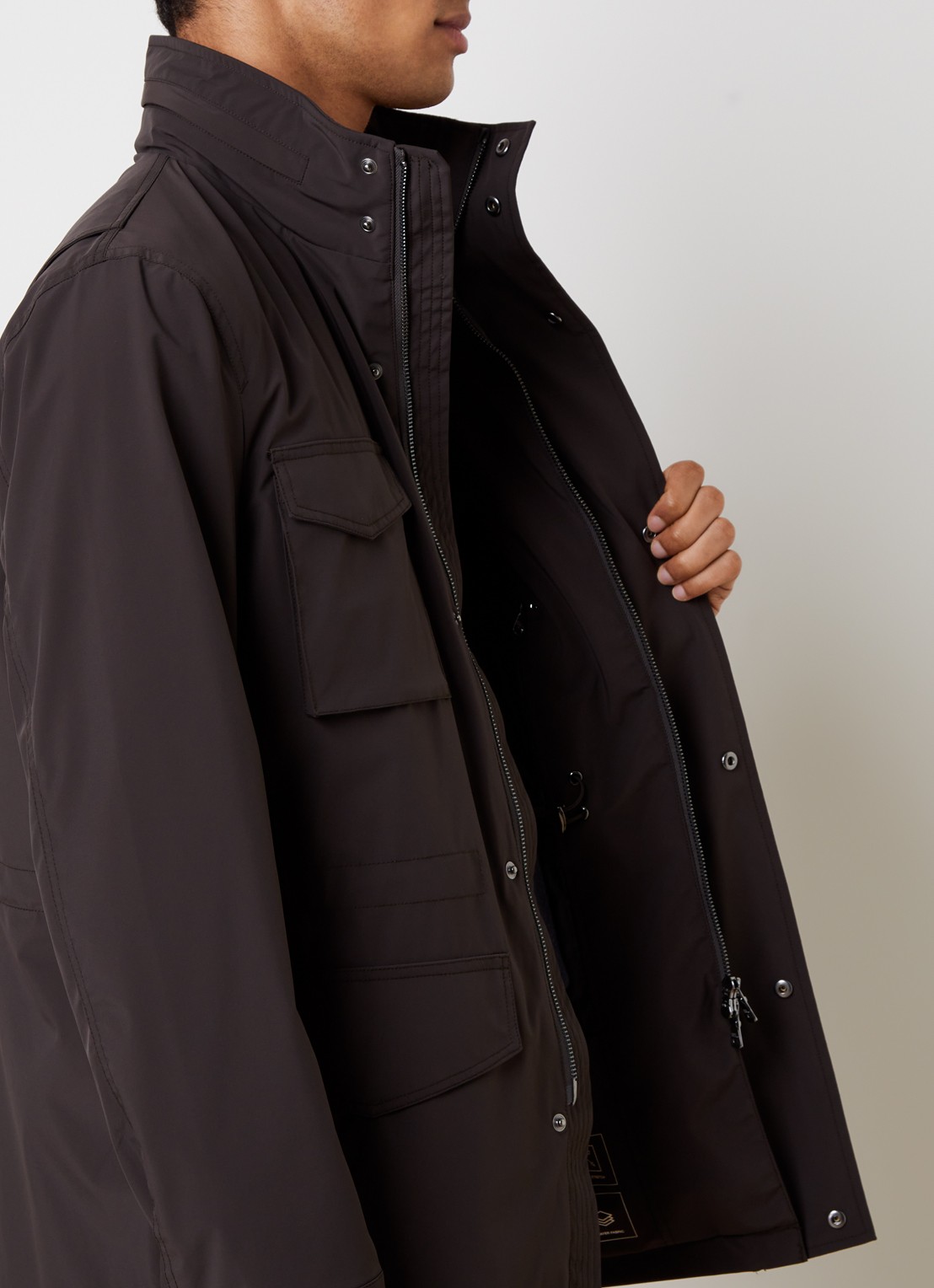 Oscar Jacobson M-65 parka met klepzakken - detail 2 donkerbruin