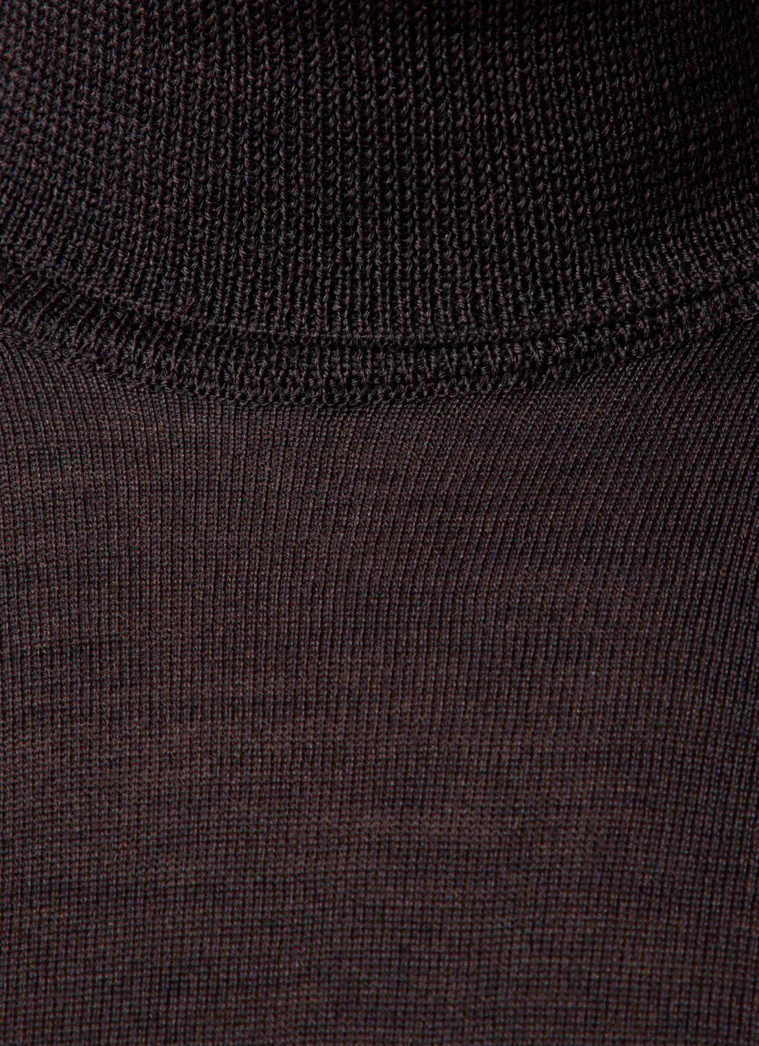 Oscar Jacobson Marcel fijngebreide coltrui van scheerwol - detail 2 donkerbruin