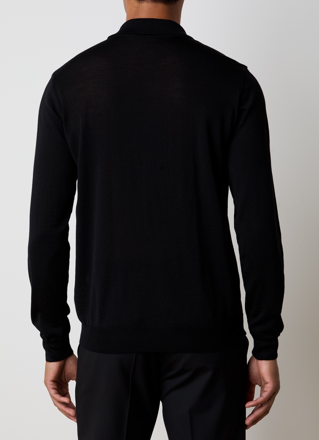 Oscar Jacobson Melvin fijngebreide regular fit polo van scheerwol - achterkant 5 zwart