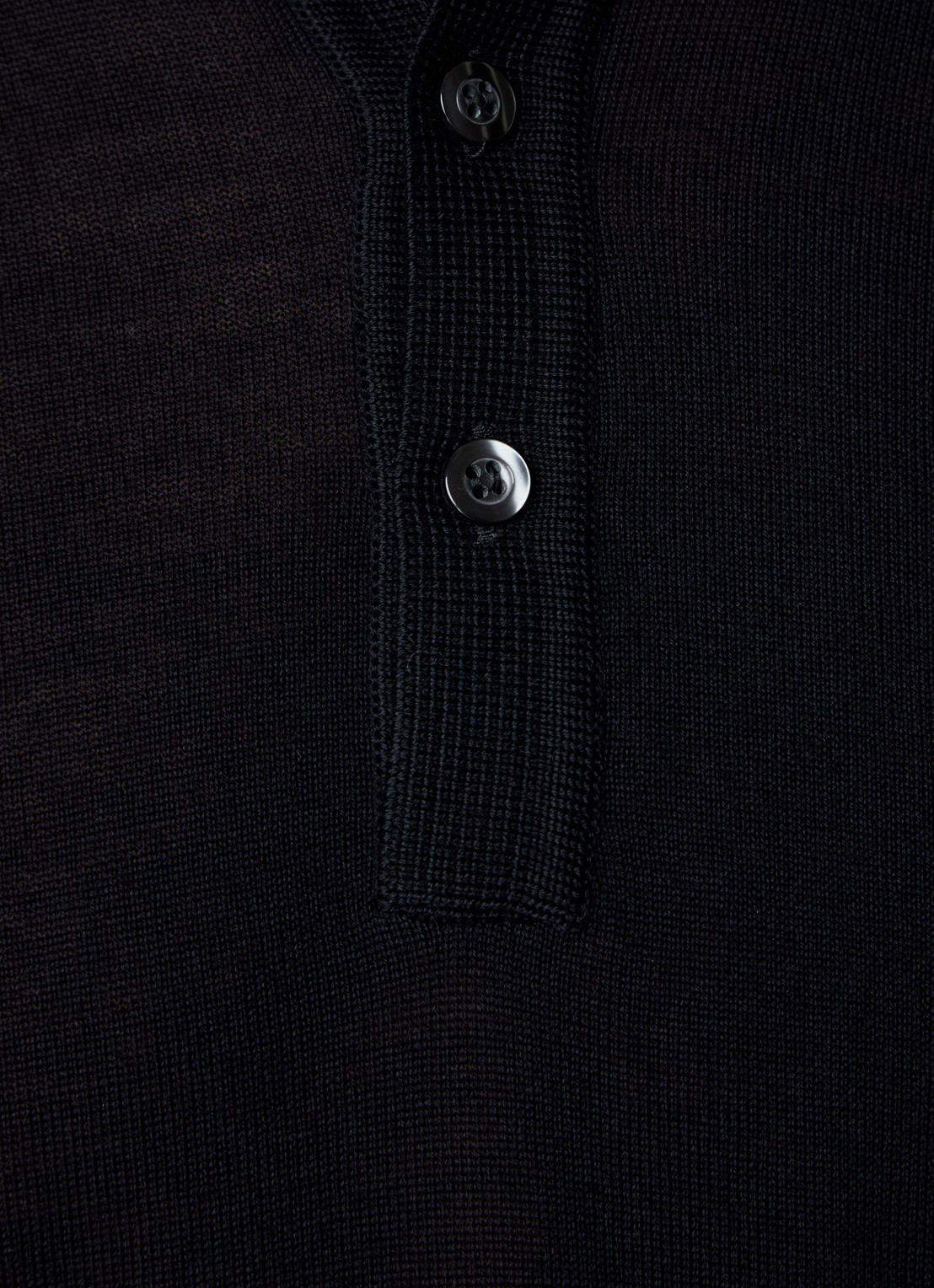 Oscar Jacobson Melvin fijngebreide regular fit polo van scheerwol - detail 2 donkerblauw