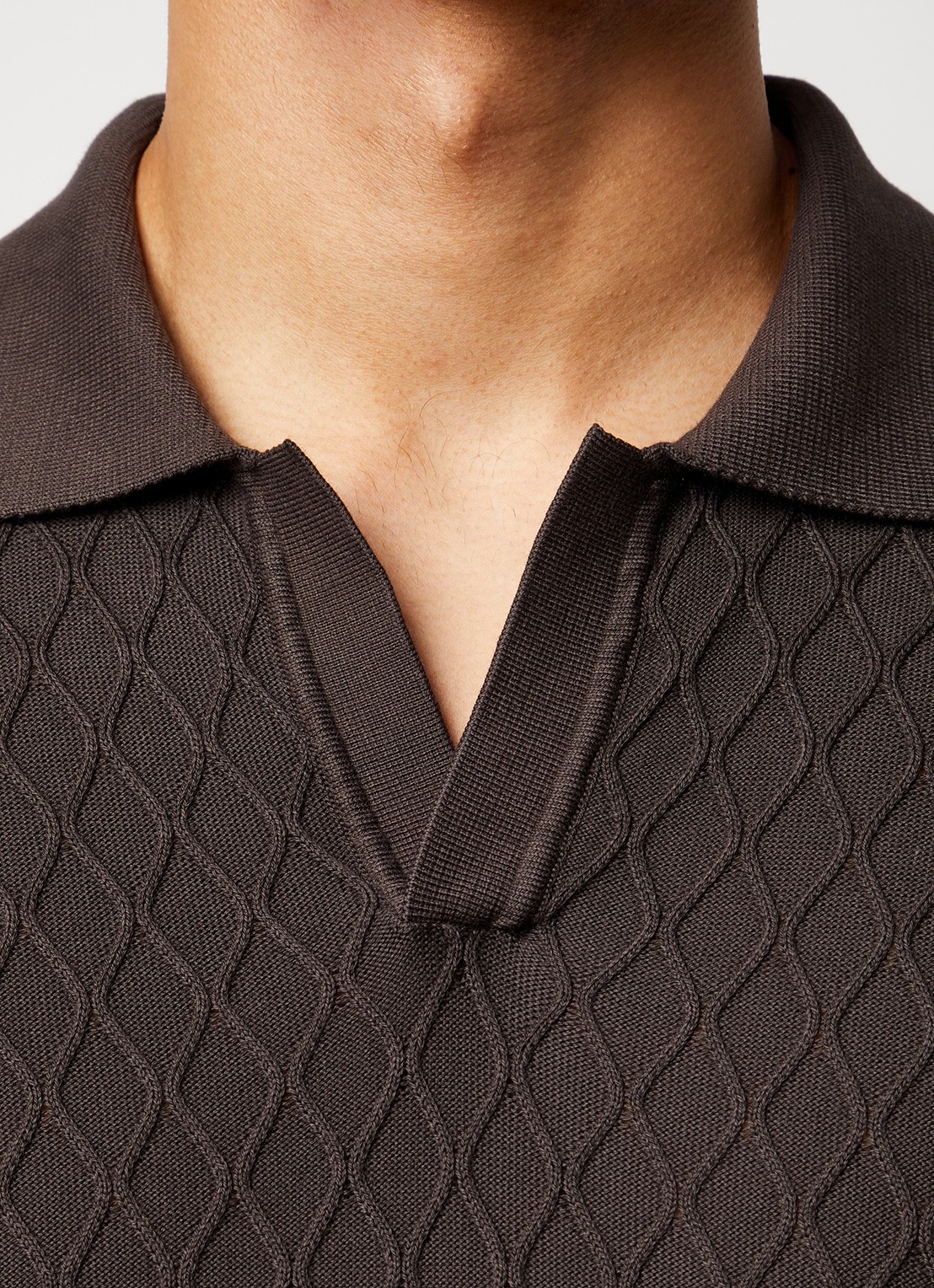 Oscar Jacobson Mirza fijngebreide regular fit polo met structuur - detail 3 bruin