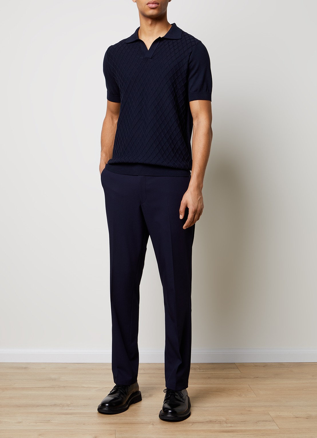 Oscar Jacobson Mirza fijngebreide regular fit polo met structuur - voorkant 2 blauw