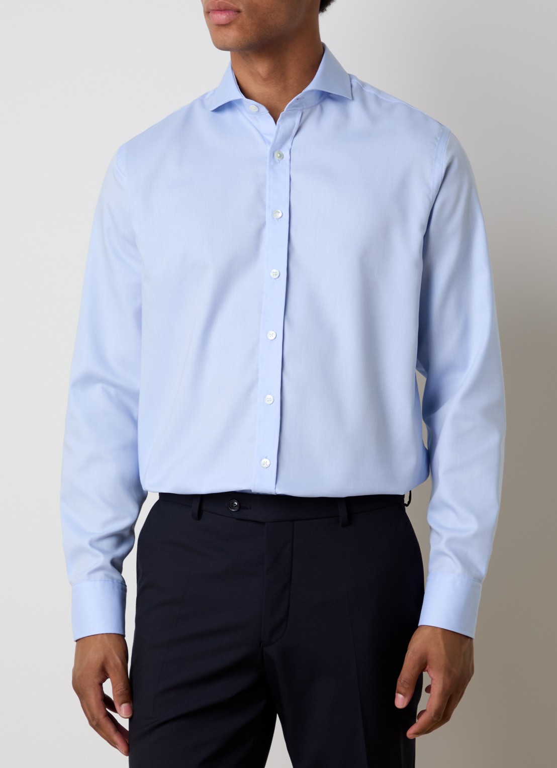 Oscar Jacobson Slim fit overhemd - detail lichtblauw