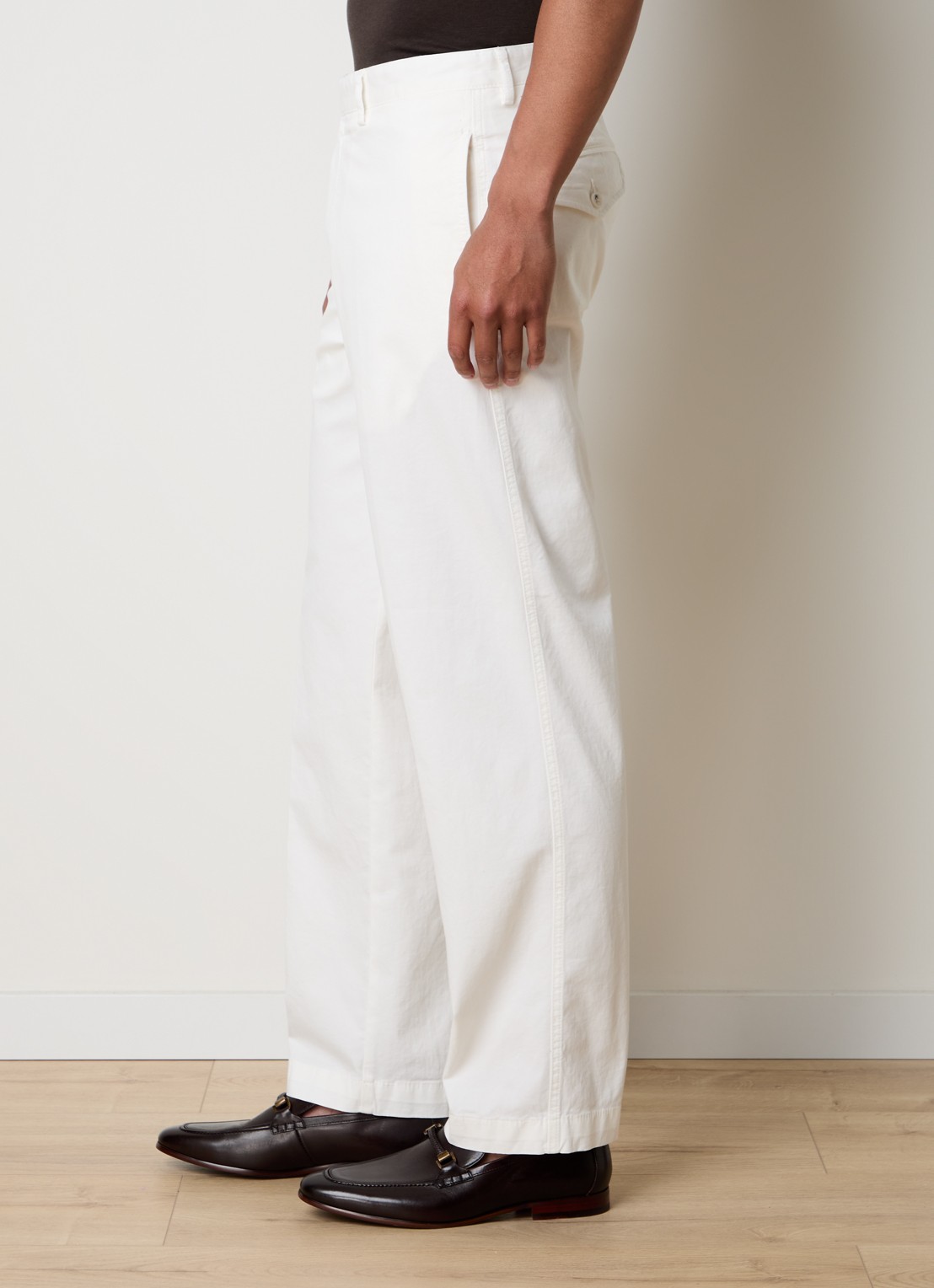 Oscar Jacobson Tanker straight fit chino met steekzakken - detail 4 gebroken wit