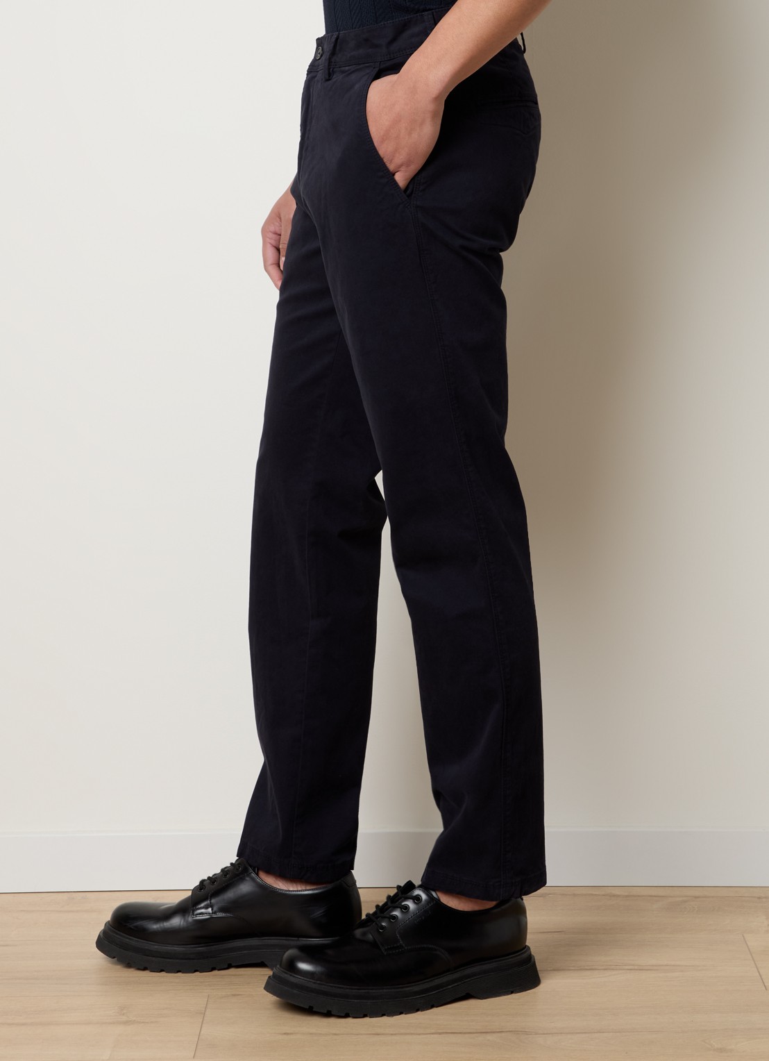 Oscar Jacobson Tapered fit chino met steekzakken  - detail 3 donkerblauw