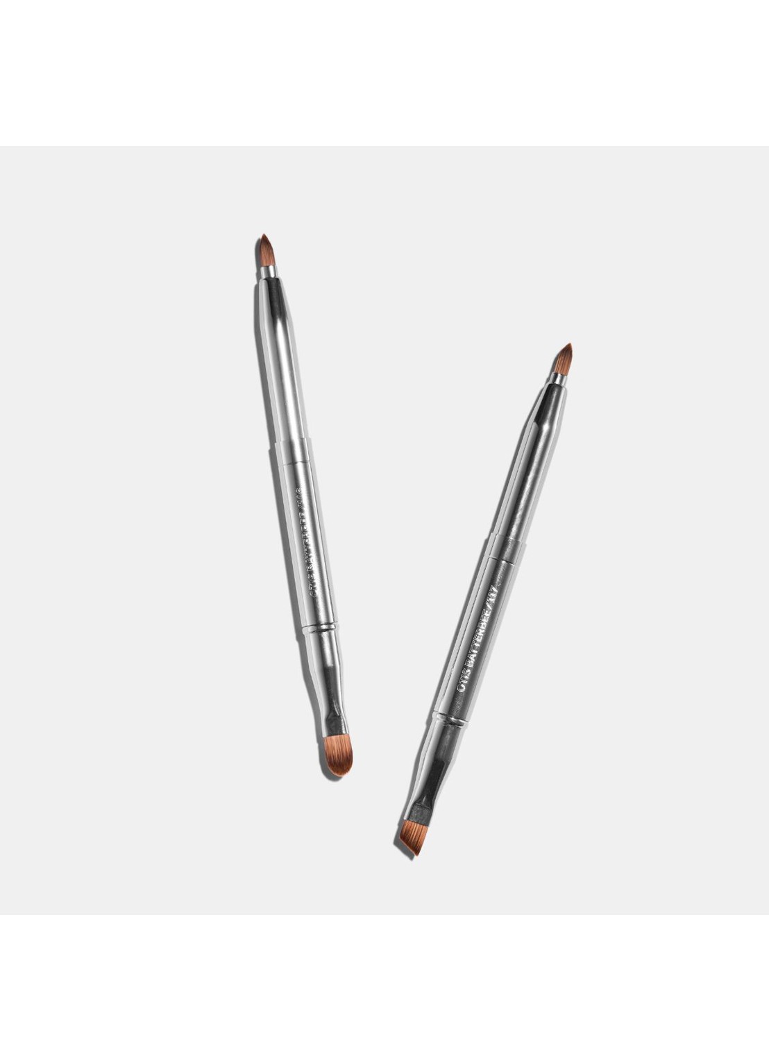Otis Batterbee Double Ended Lip & Eye Brush Duo - make-up kwasten set - detail 2 undefined