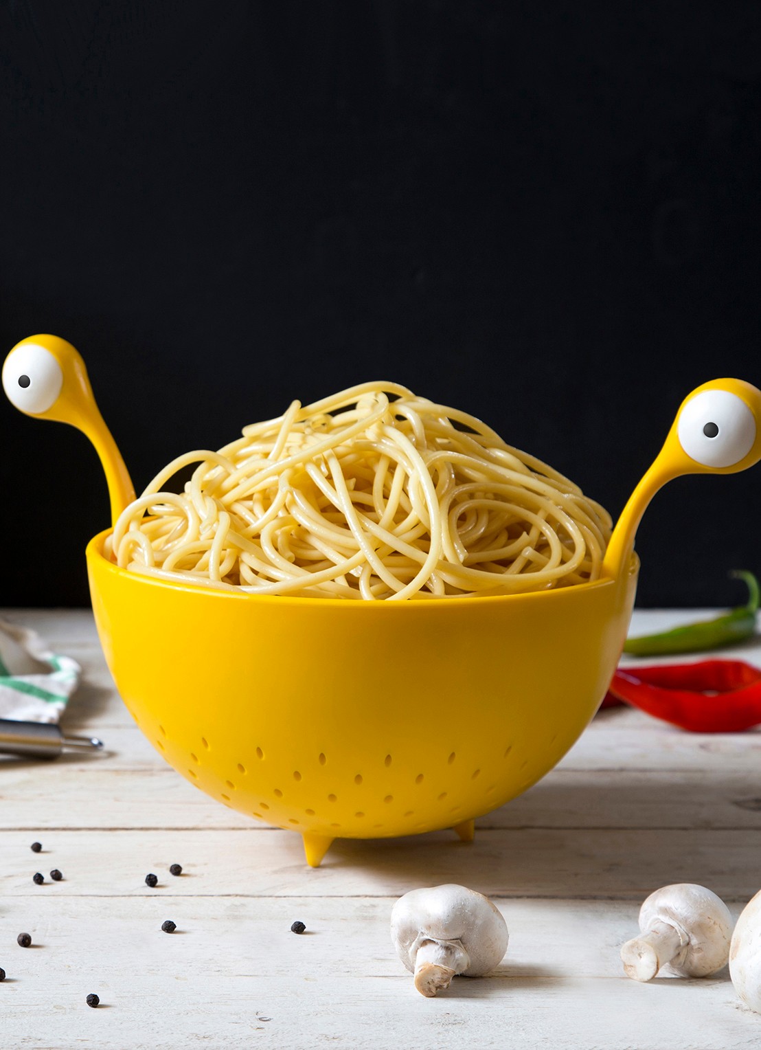 Ototo Spaghetti Monster vergiet - detail 3 geel