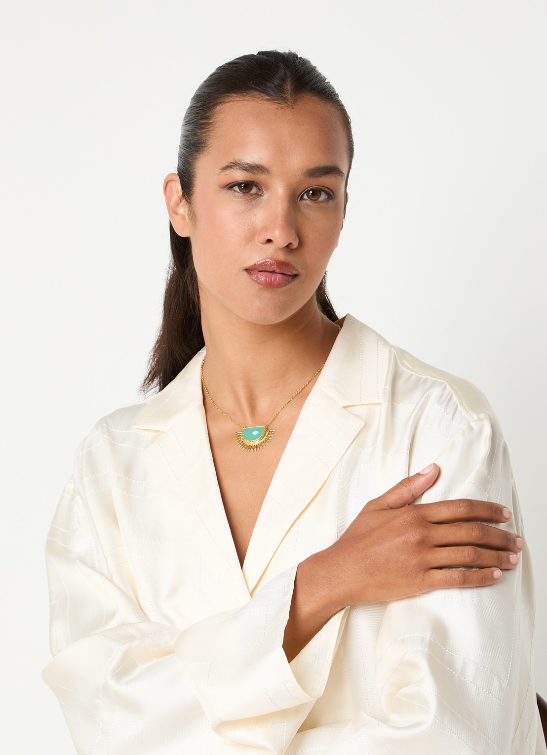 Ottoman Hands Sunrise Aqua Chalcedony ketting verguld - voorkant 2 groen