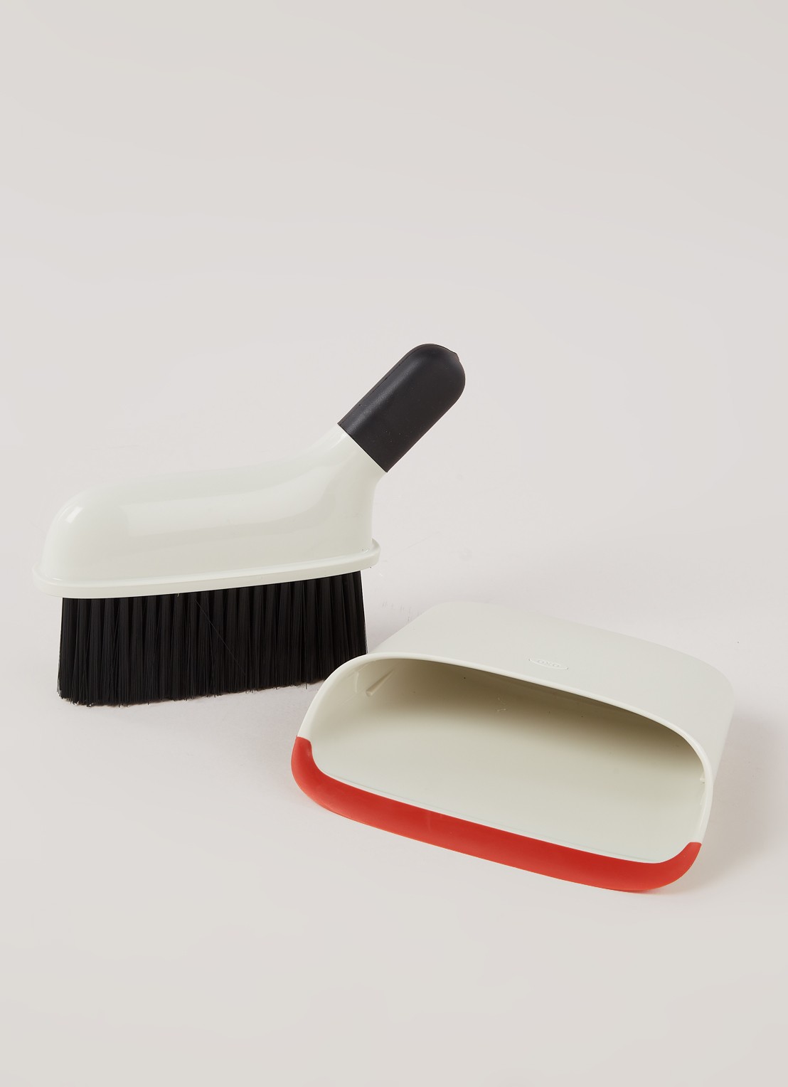 Oxo Good Grips compact stoffer en blik 14 cm - voorkant 3 undefined