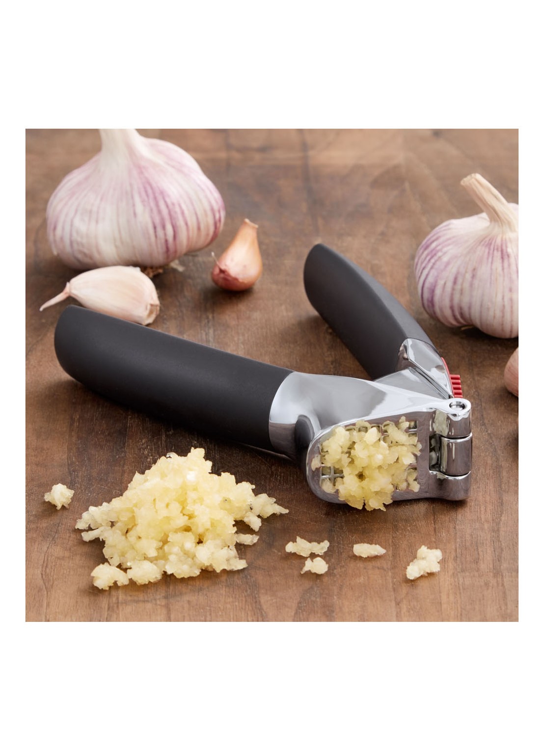 Oxo Good Grips knoflookpers - detail 5 zwart