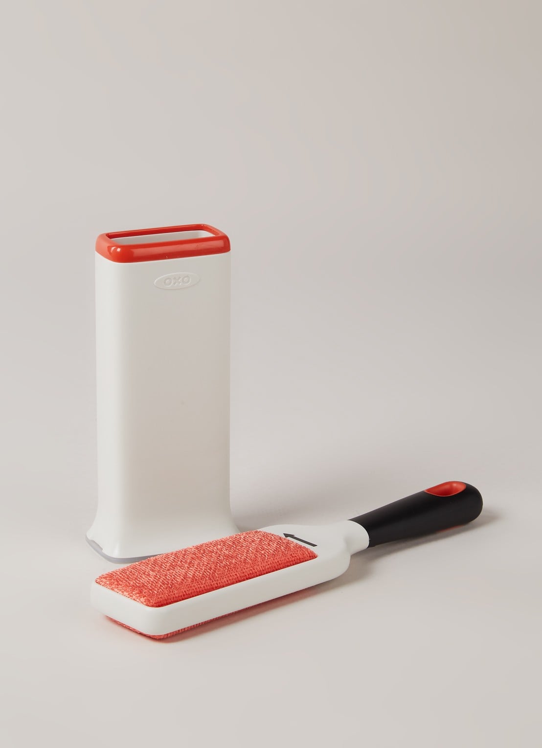 Oxo Good Grips pluizenborstel met houder - detail undefined