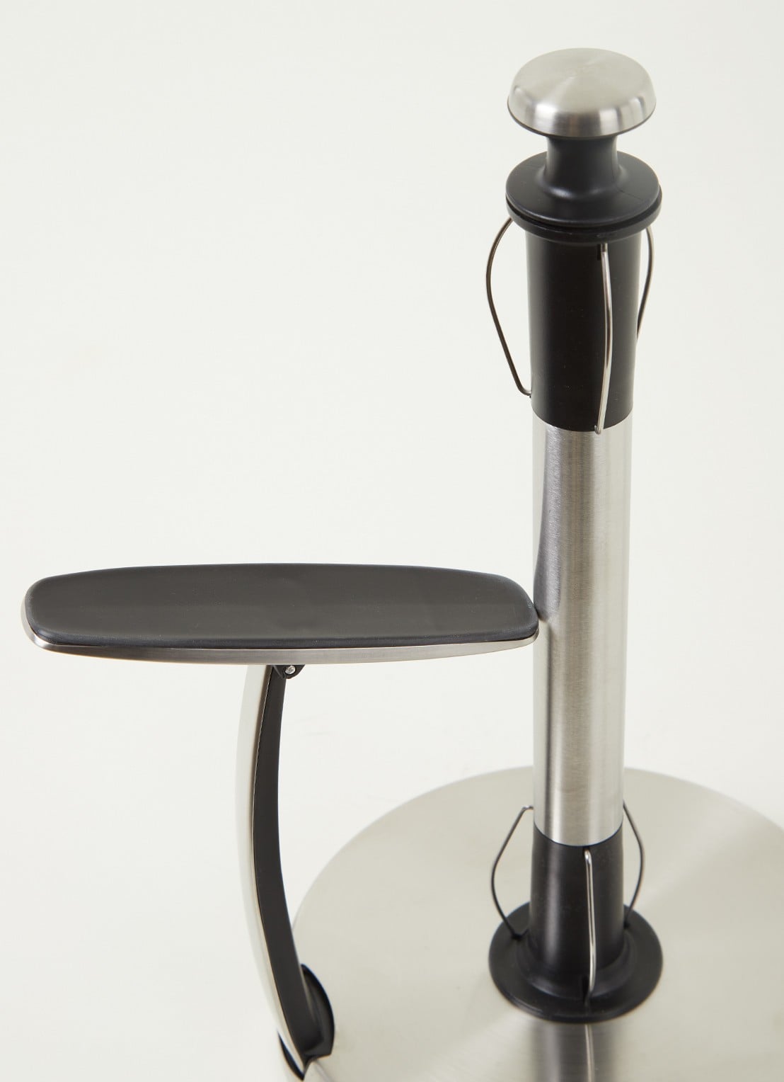 Oxo Keukenrolhouder 32 cm  - detail zilver