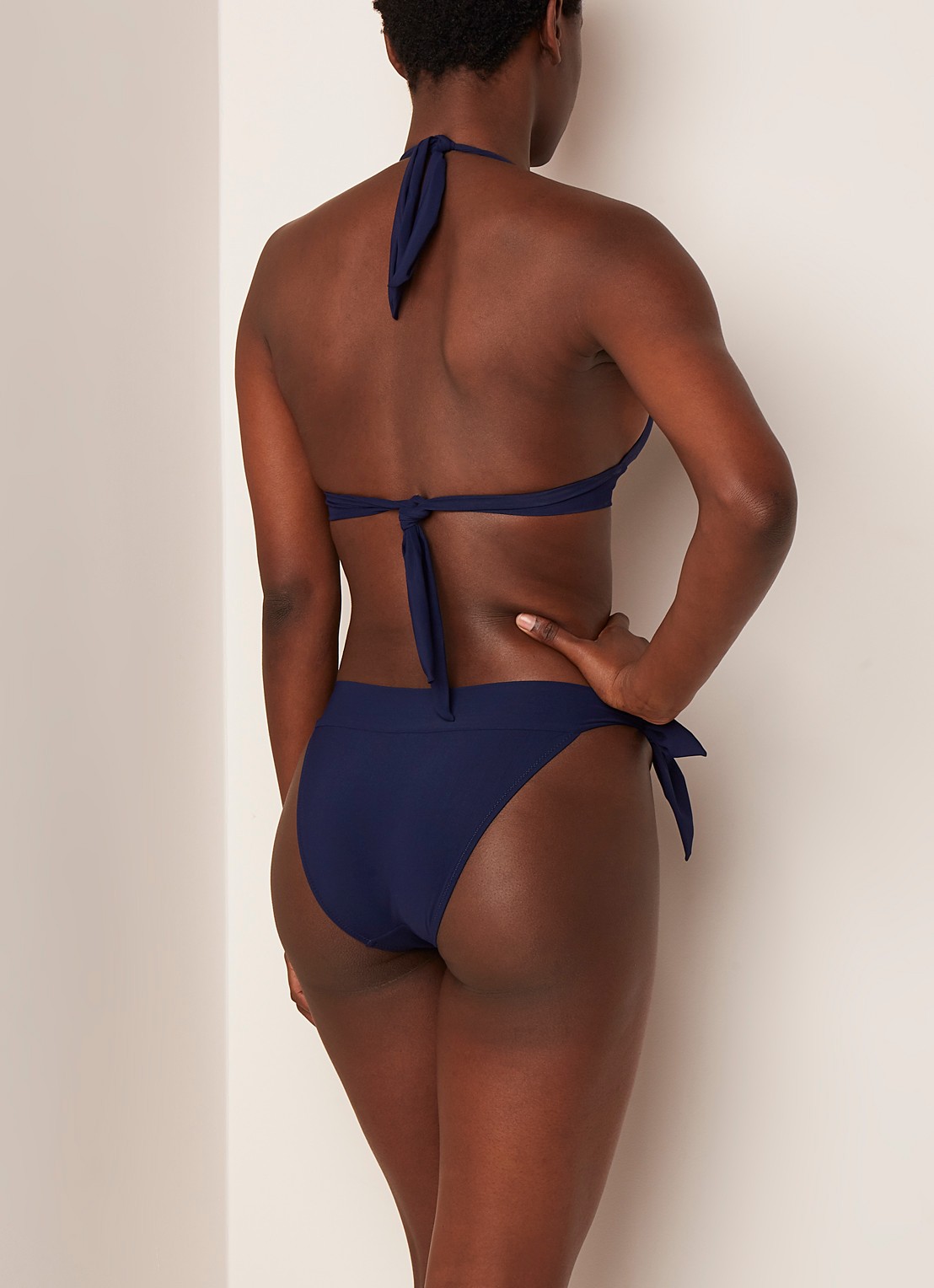 Pain de Sucre Diva bikinislip met strikdetail - achterkant blauw