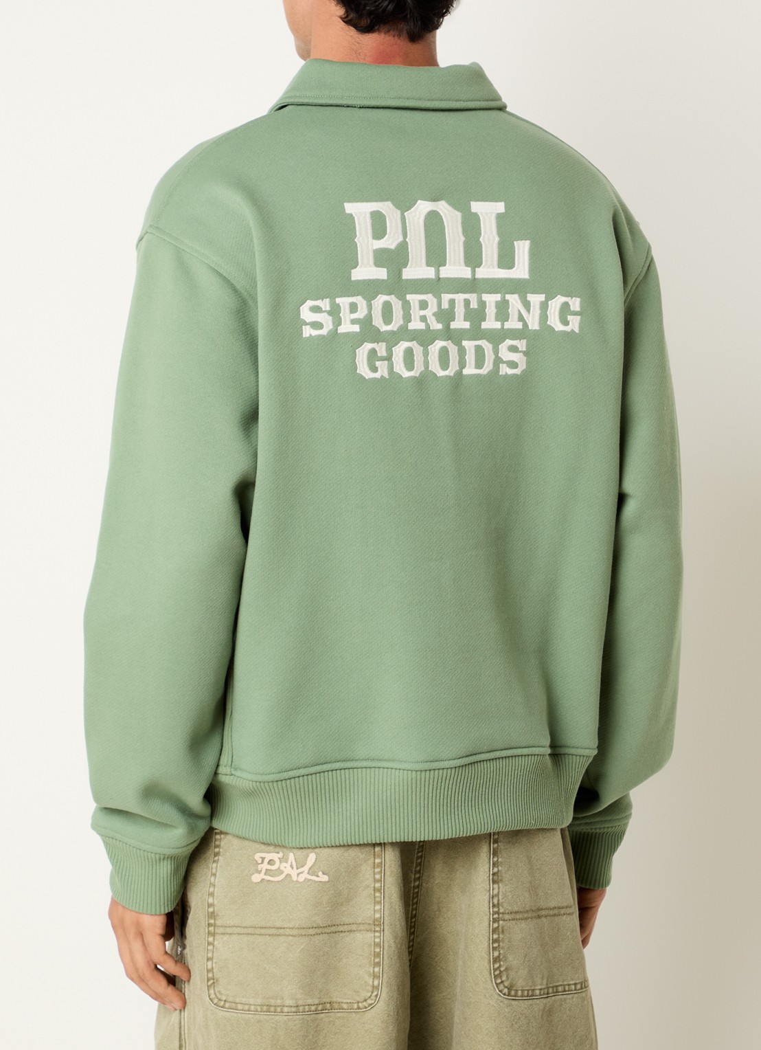 PAL Sporting Goods P&L sweater met logoborduring en polokraag - detail 3 lindegroen