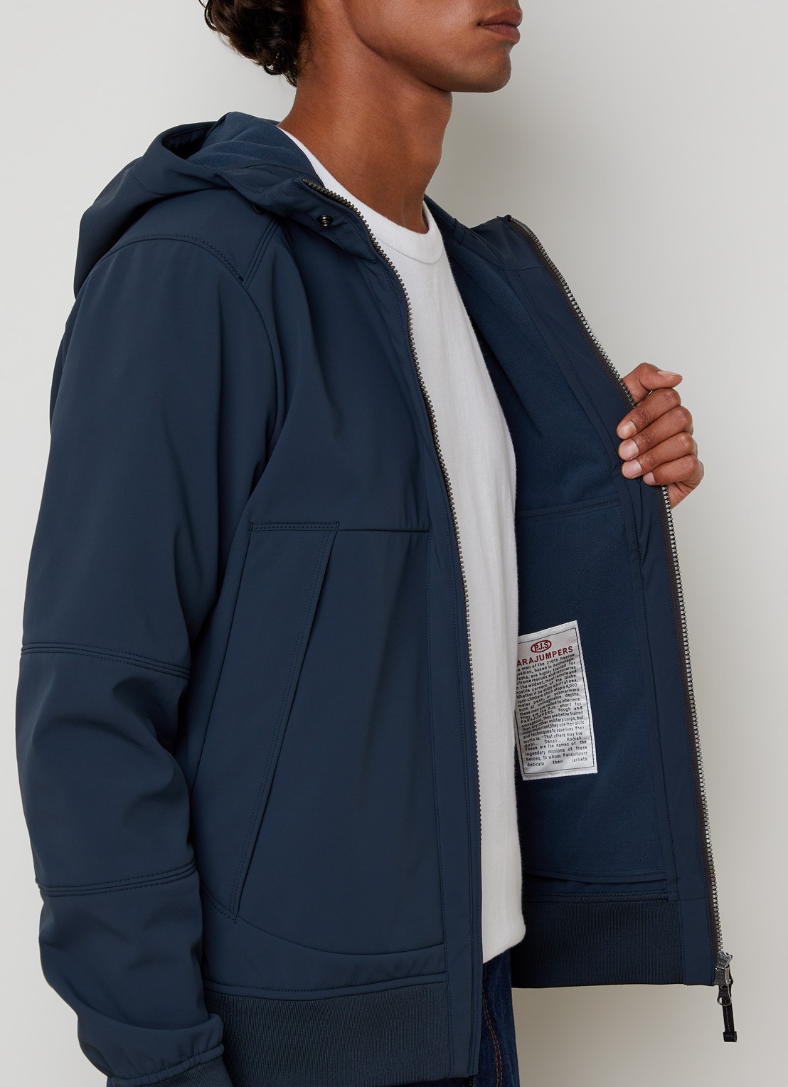 Parajumpers Abner softshell jack met capuchon en ritszakken - detail 2 indigo