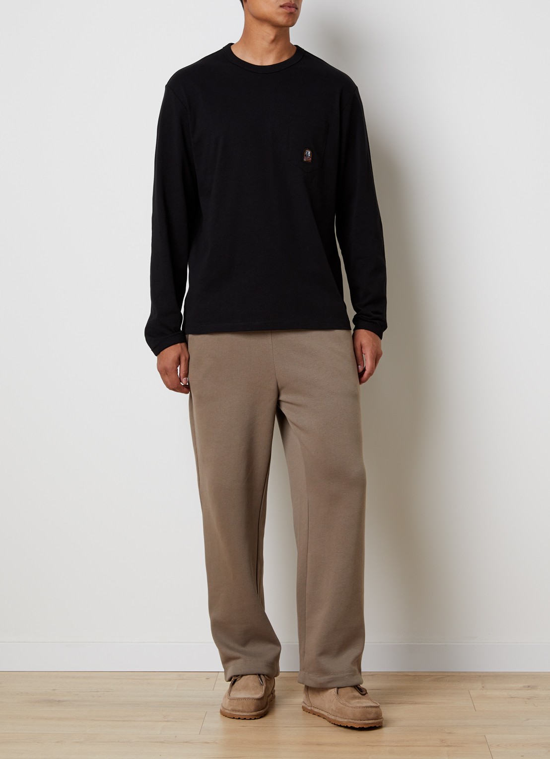 Parajumpers Caspian longsleeve met borstzak en logo - voorkant 2 zwart