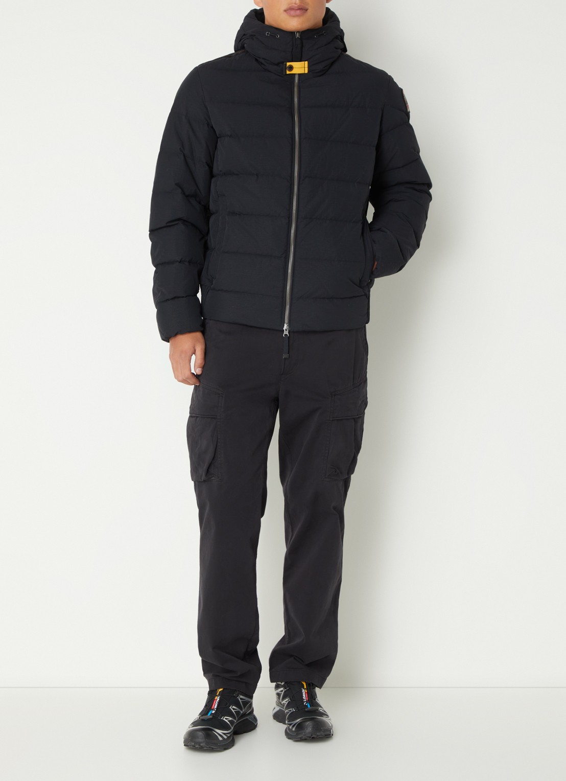 Parajumpers Cassian puffer jack met donsvulling en capuchon - voorkant 3 zwart
