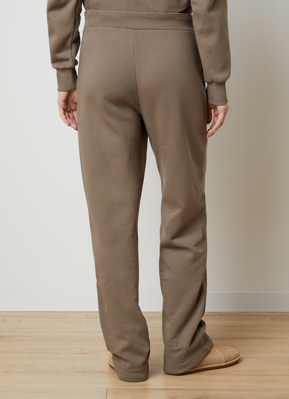 Parajumpers Chobe high waist loose fit joggingsbroek met steekzakken - achterkant 3 khaki