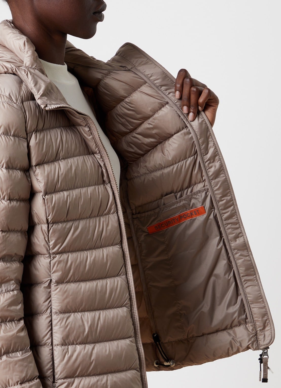 Parajumpers Genie puffer jack met donsvulling en ritszakken - detail 5 donkerbeige