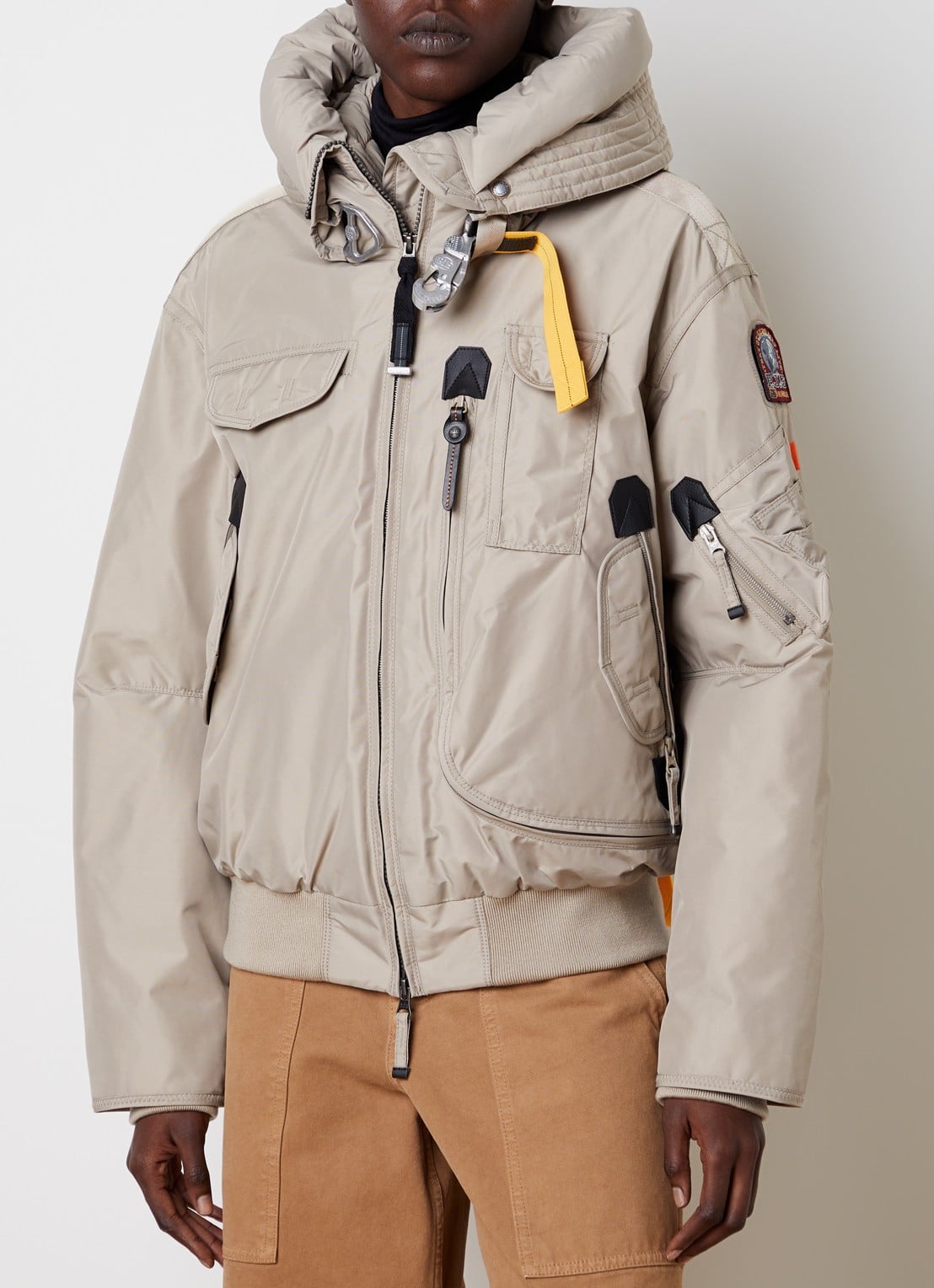 Parajumpers Gobi bomberjack met donsvulling en capuchon - detail 3 donkerbeige