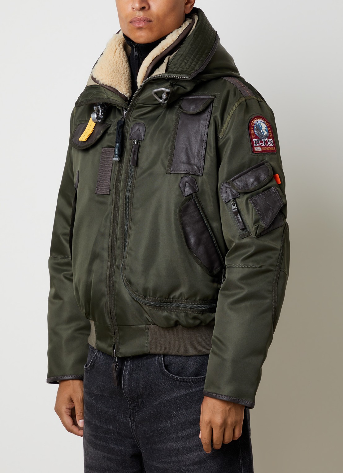 Parajumpers Gobi gewatteerd bomberjack met donsvulling en logo - detail 4 groen