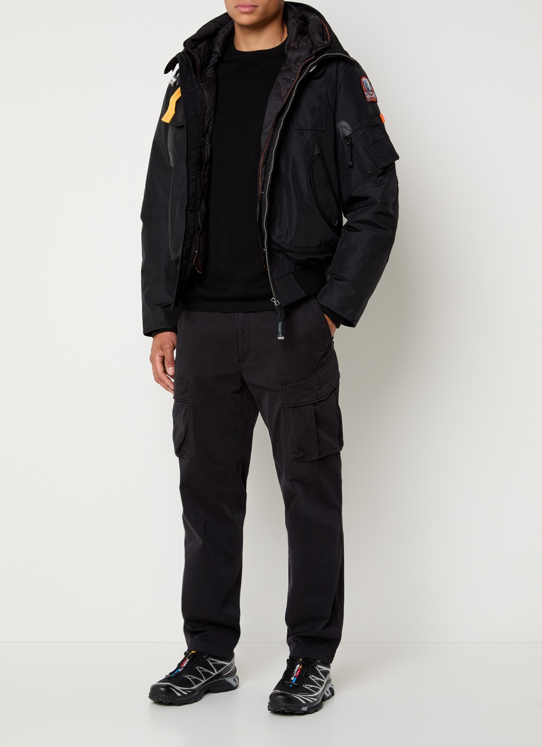 Parajumpers Gobi gewatteerd bomberjack met donsvulling en logoborduring - voorkant 2 zwart