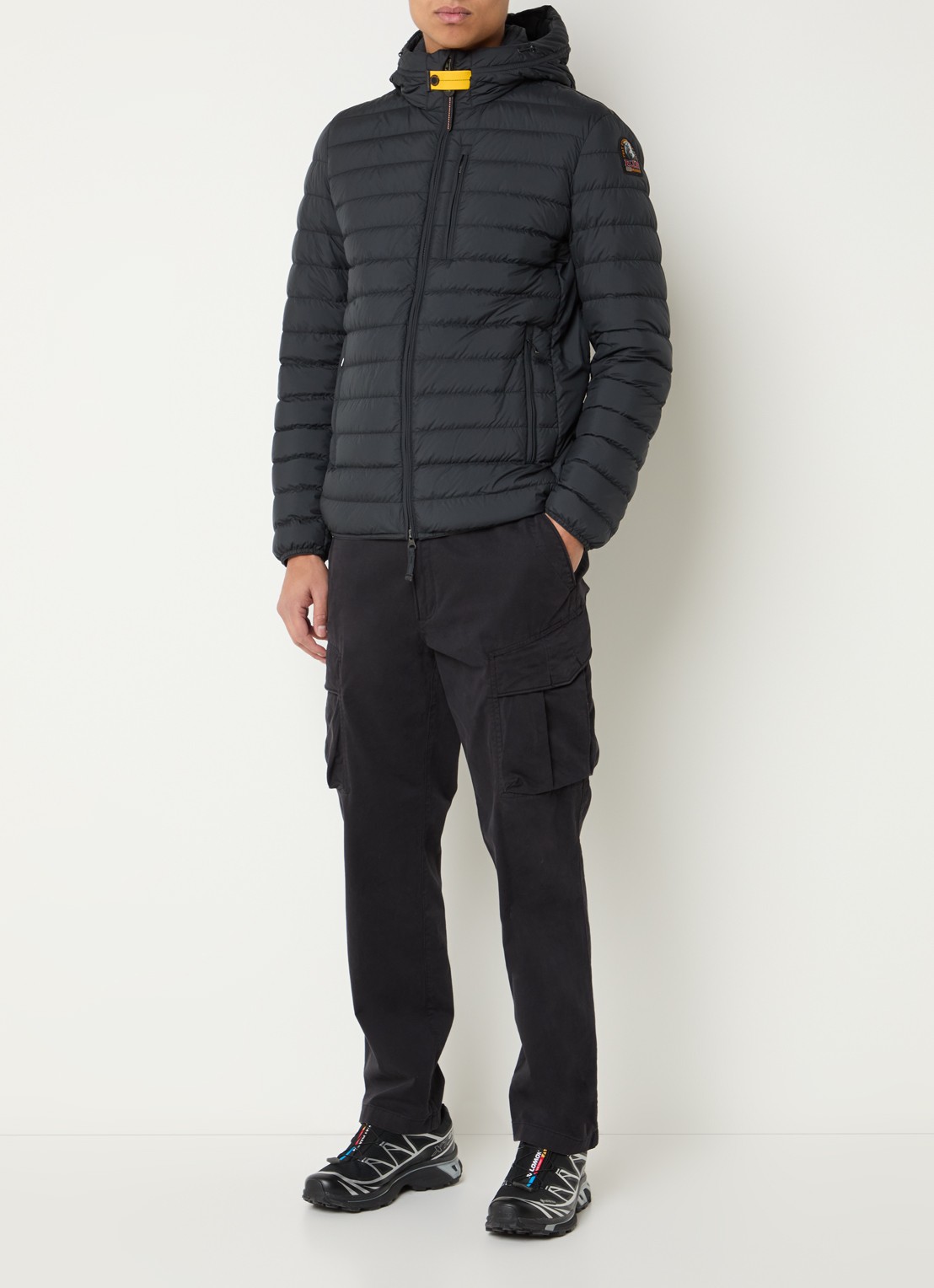 Parajumpers Last Minute gewatteerd jack met donsvulling en capuchon - voorkant 2 zwart