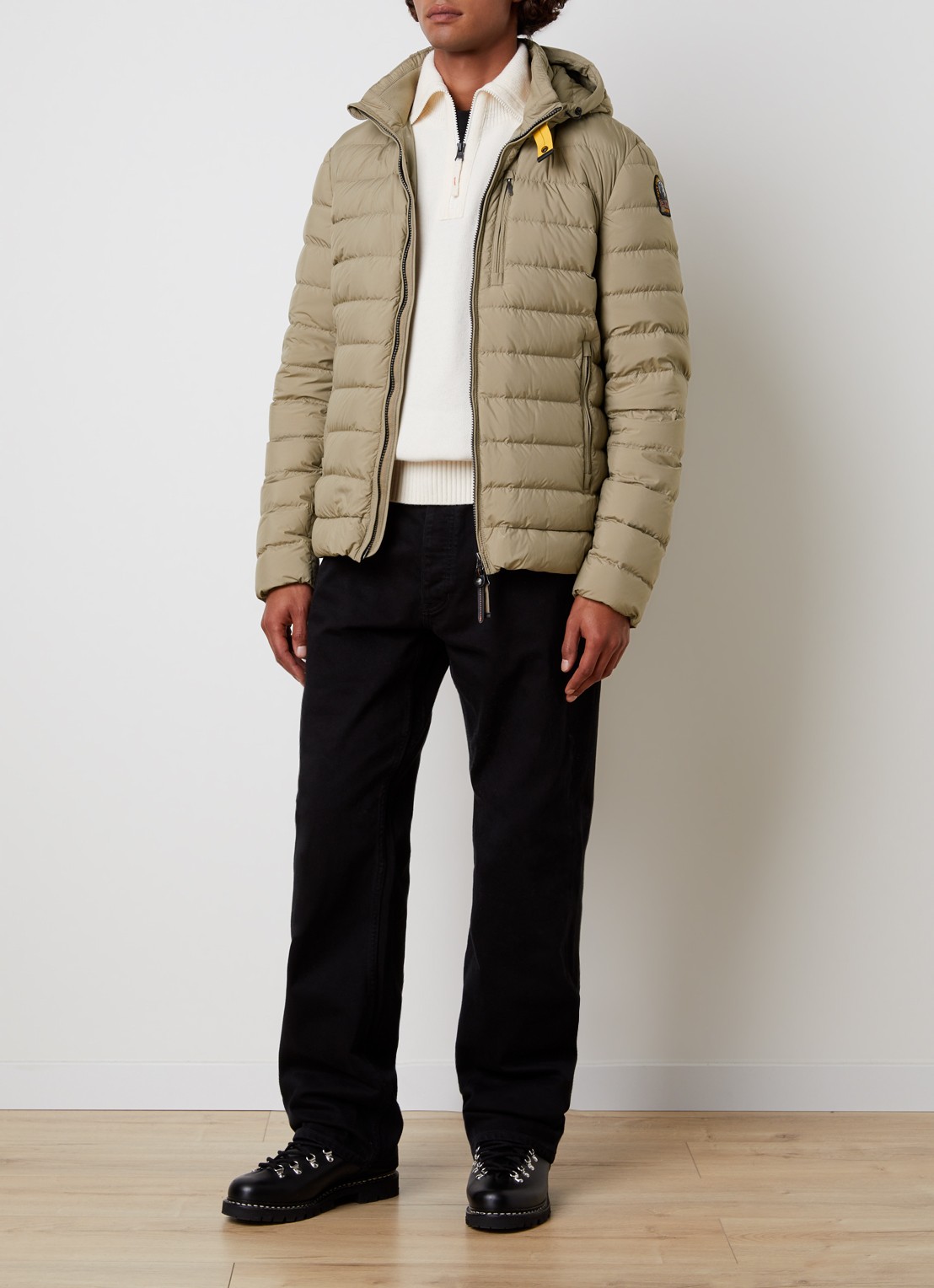 Parajumpers Last Minute gewatteerd jack met donsvulling en capuchon - voorkant 5 beige